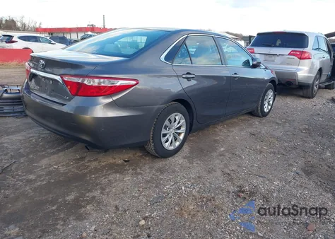 2016 Toyota Camry Le z USA, uszkodzony, nr VIN 4T4BF1FK4GR544320